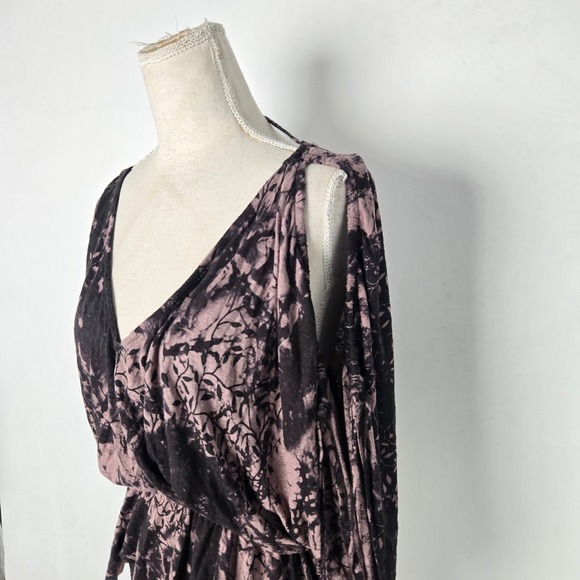Free People Tie Dye Cold Shoulder Peasant Blouse Mauve Black Size Small - Picture 2 of 7